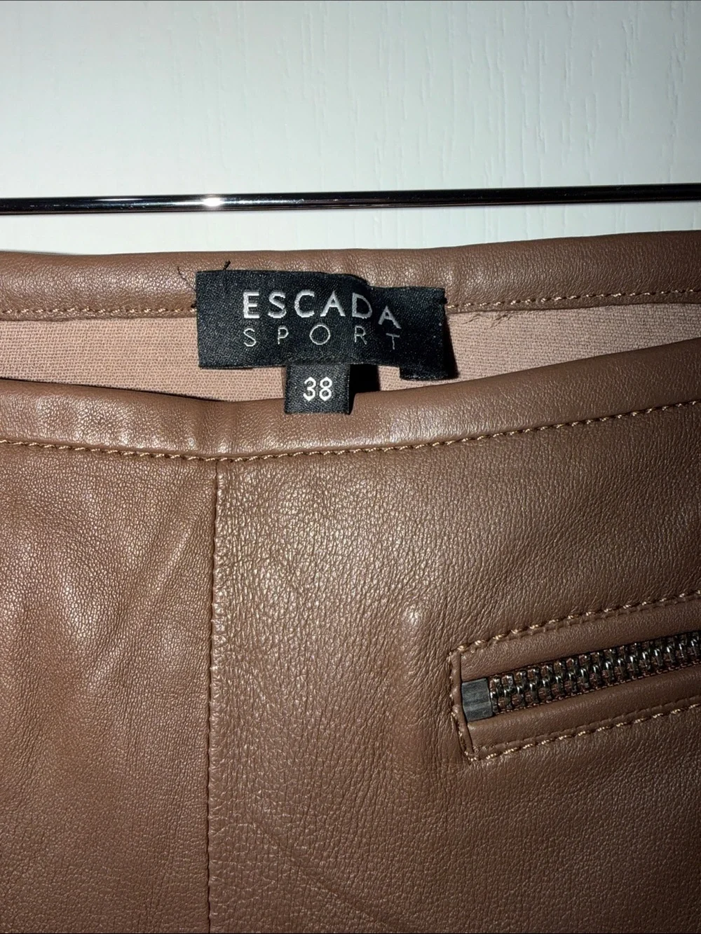 Luxurious Escada 100% lamb leather pants rich brown zipper detail 38/6 vintage